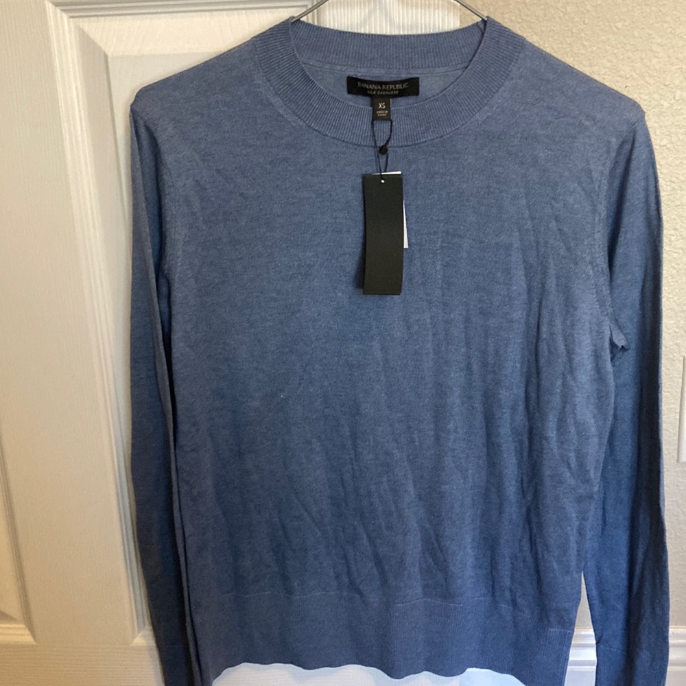 Banana republic blue crew neck silk cashmere sweater